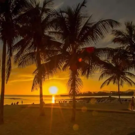 Casita Mara! 2' Line To The Sea, Shops And Bar's Apartment *