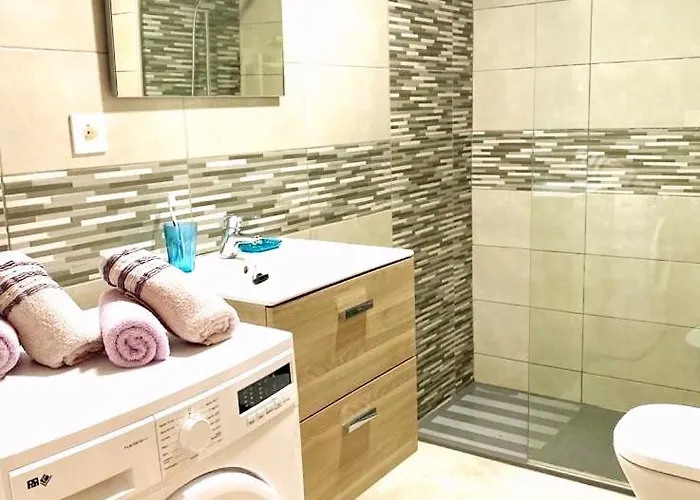 Апартаменти Casita Mara! 2' Line To The Sea, Shops And Bar's